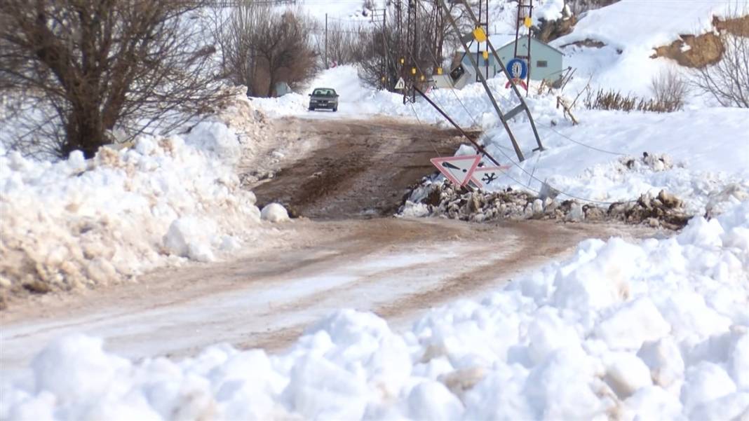 Adıyaman'da şoke eden görüntü! Büyük depremden sonra oldu, tam 3 metre... 3