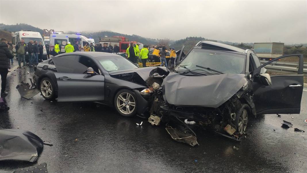 Bursa'da dehşete düşüren kaza! Parçalara ayrıldılar 6