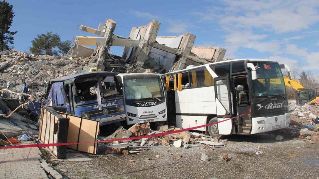 Deprem bölgesinde rakamlar korkunç! Felaketin boyutu gün geçtikçe ortaya çıkıyor 5