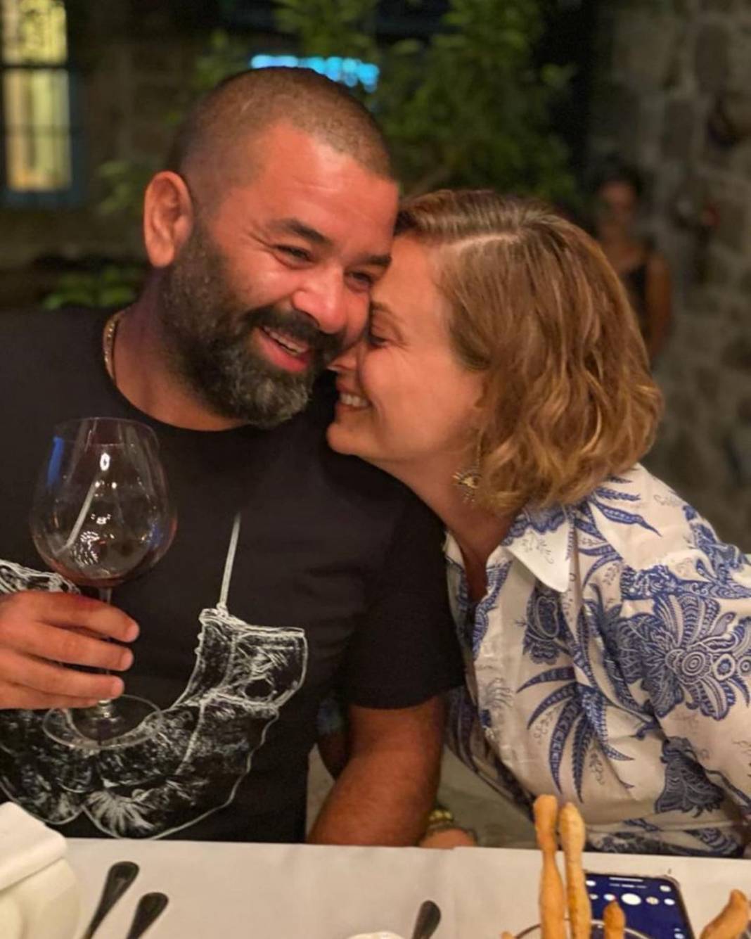 Boşanacakları iddia ediliyordu, beklenen açıklama geldi! Ceyda Düvenci ile Bülent Şakrak sosyal medyadan duyurdu 20