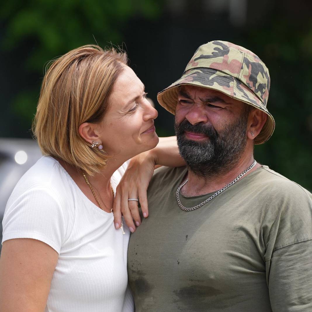 Boşanacakları iddia ediliyordu, beklenen açıklama geldi! Ceyda Düvenci ile Bülent Şakrak sosyal medyadan duyurdu 2