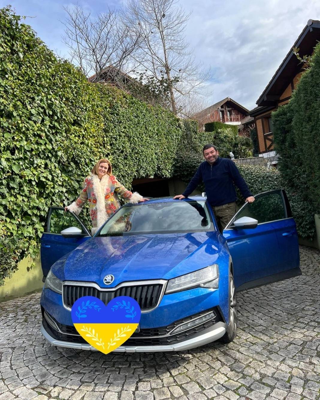 Boşanacakları iddia ediliyordu, beklenen açıklama geldi! Ceyda Düvenci ile Bülent Şakrak sosyal medyadan duyurdu 9