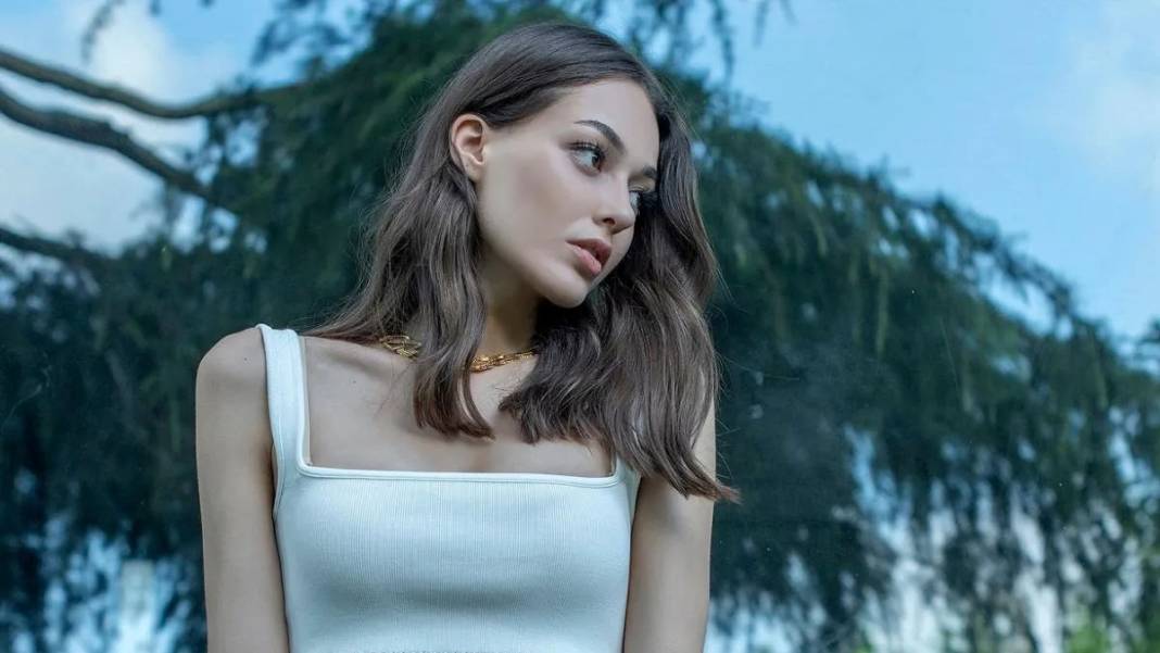 Güzelliği Allah vergisi değilmiş! Dilan'ın estetiksiz halini gören küçük dilini yuttu! 1