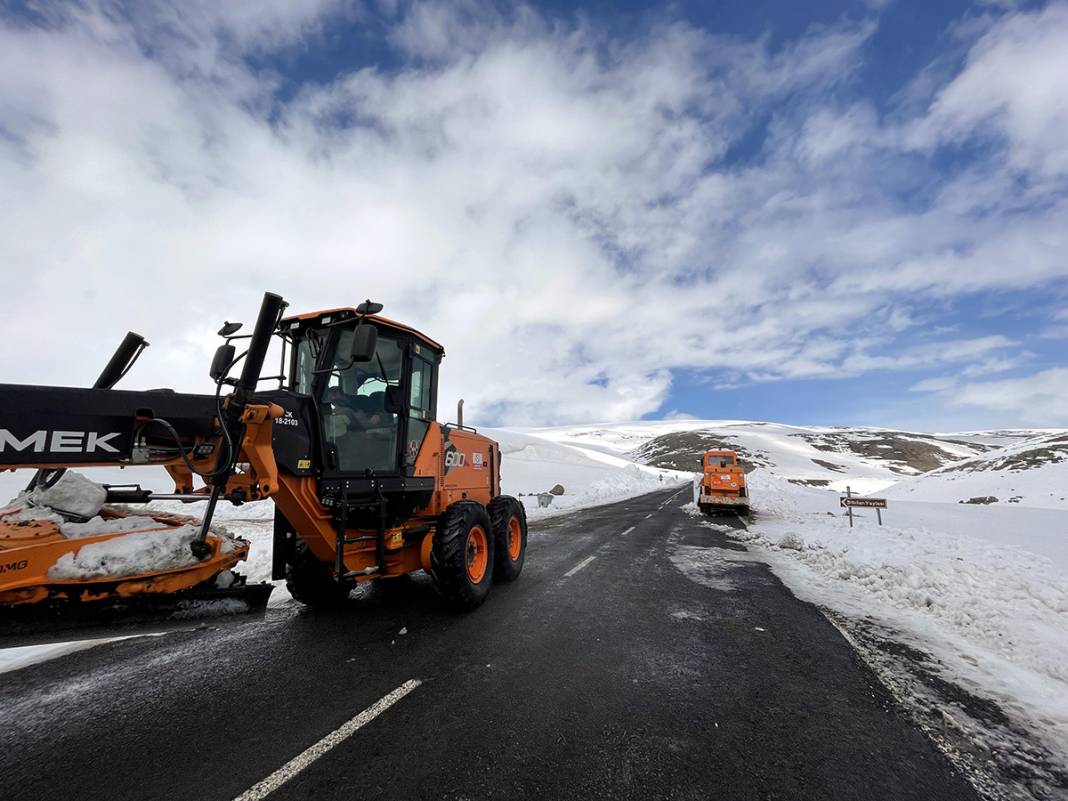 3 buçuk aydır kapalı olan yol ulaşıma açılıyor 4