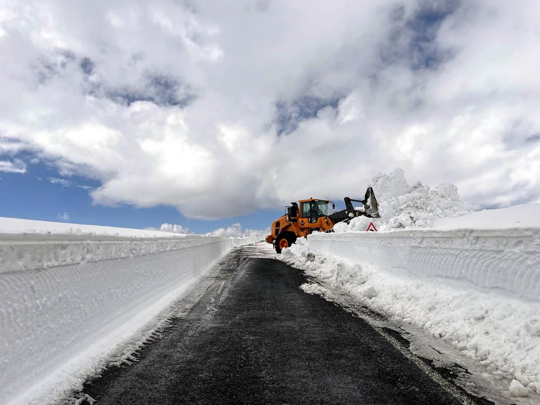 3 buçuk aydır kapalı olan yol ulaşıma açılıyor 3