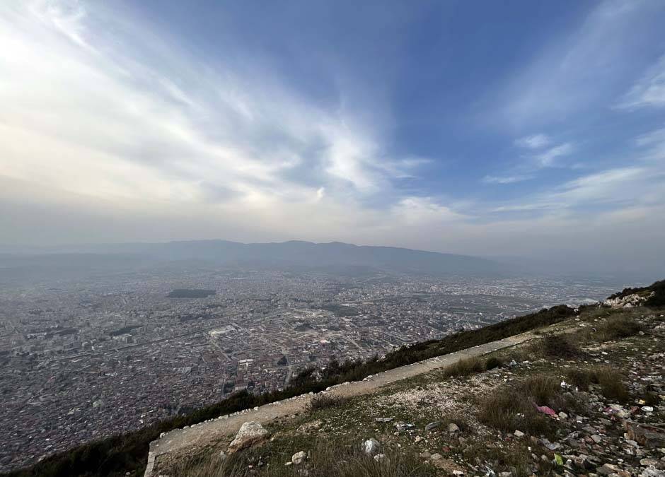 Hatay'da göz gözü görmüyor: Şehir enkaz tozu altında 9