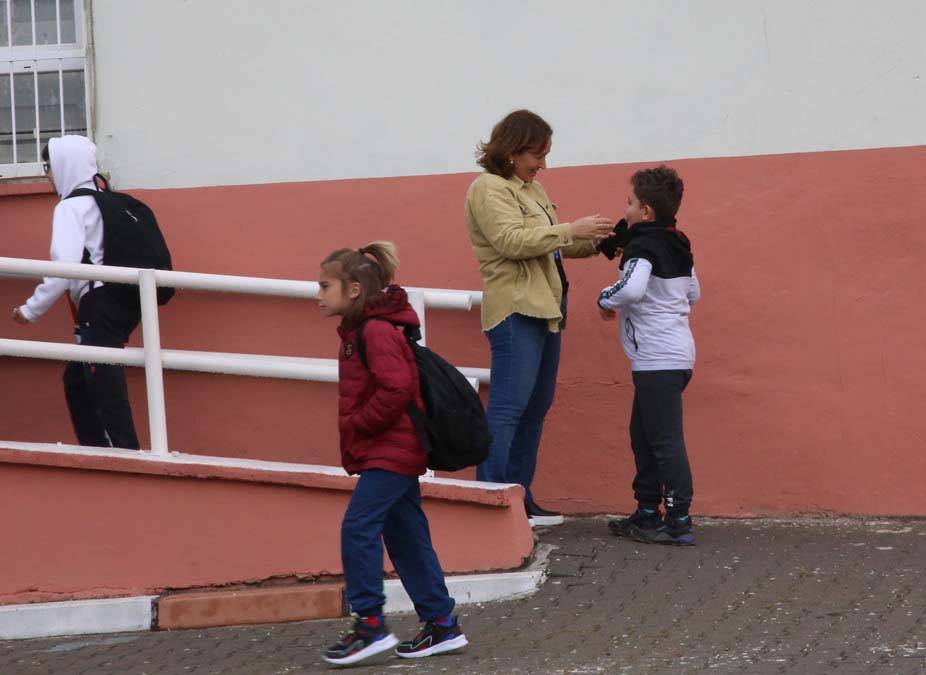 İki büyük depremin ardından eğitime ara verilen üç ilde ders zili çaldı 11