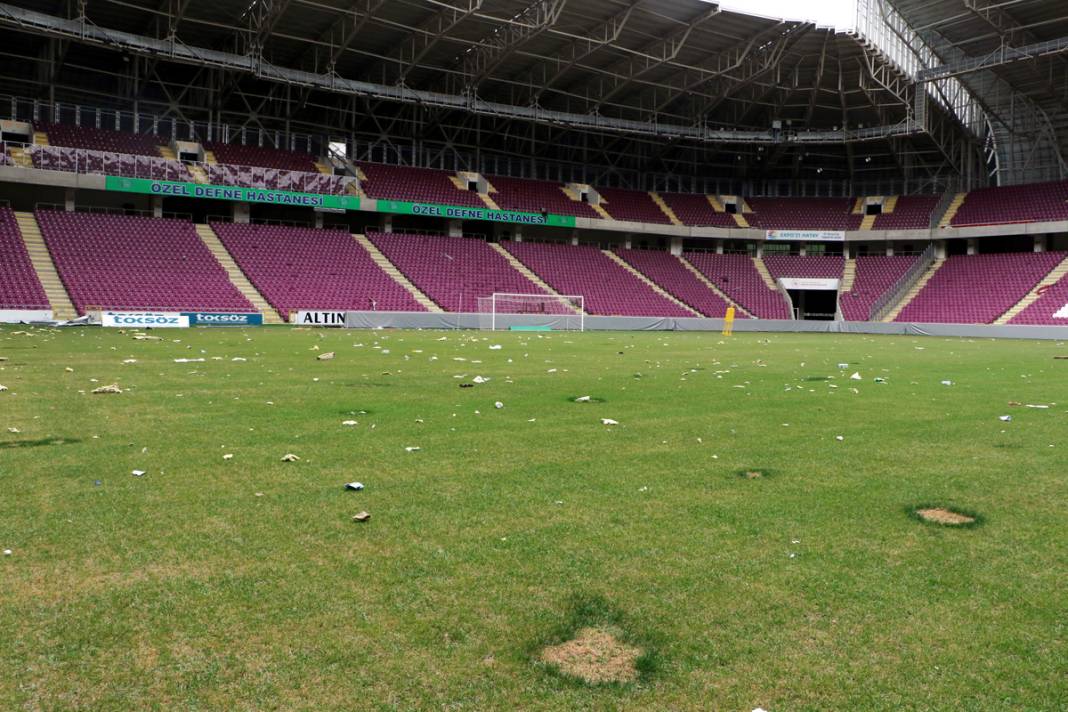 Depremden saatler önce sevinç çığlıkları vardı: Yeni Hatay Stadı'nda acı sessizlik... 5