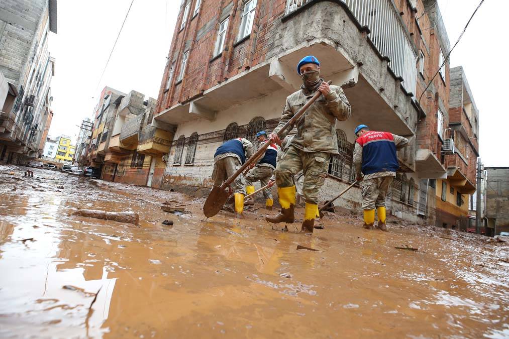 Kare kare ihmal: Selin vurduğu iki şehirden acı manzaralar 22