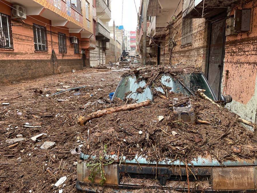 Kare kare ihmal: Selin vurduğu iki şehirden acı manzaralar 21