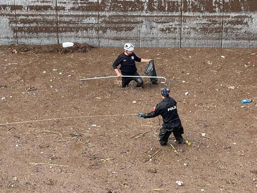 Kare kare ihmal: Selin vurduğu iki şehirden acı manzaralar 7