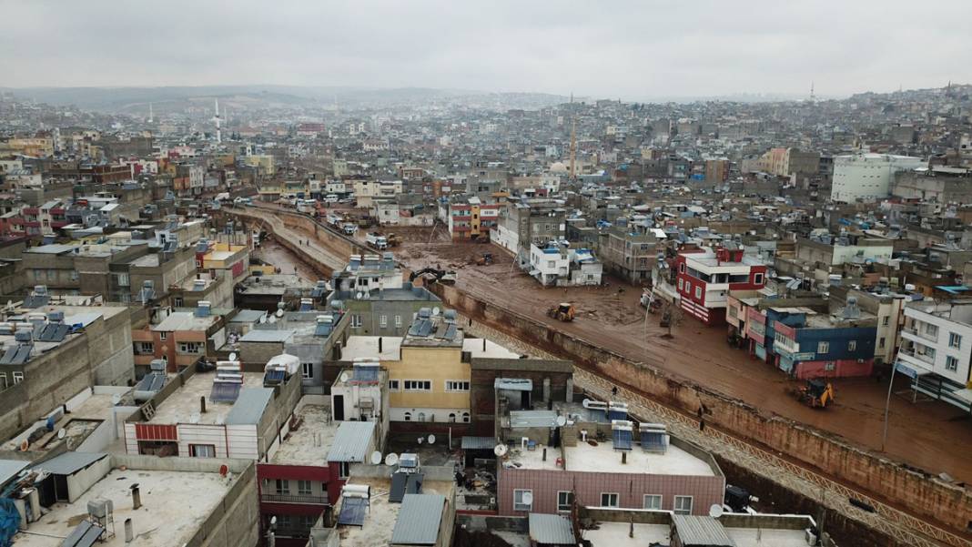 Şanlıurfa'dan korkunç manzaralar: 2 milyonu aşkın nüfuslu kentte su yok 12