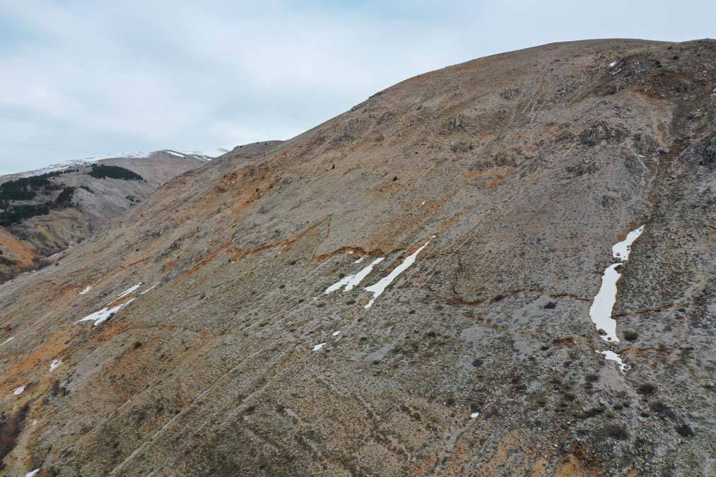 Karlar eriyince ortaya çıktı: Akdağ Dağı''nda deprem sonrası korkutan görüntüler 3