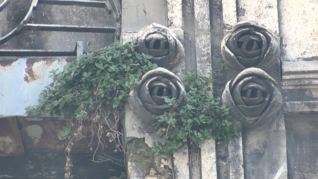 119 yıllık han harabeye döndü 10