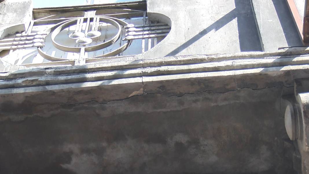 119 yıllık han harabeye döndü 4