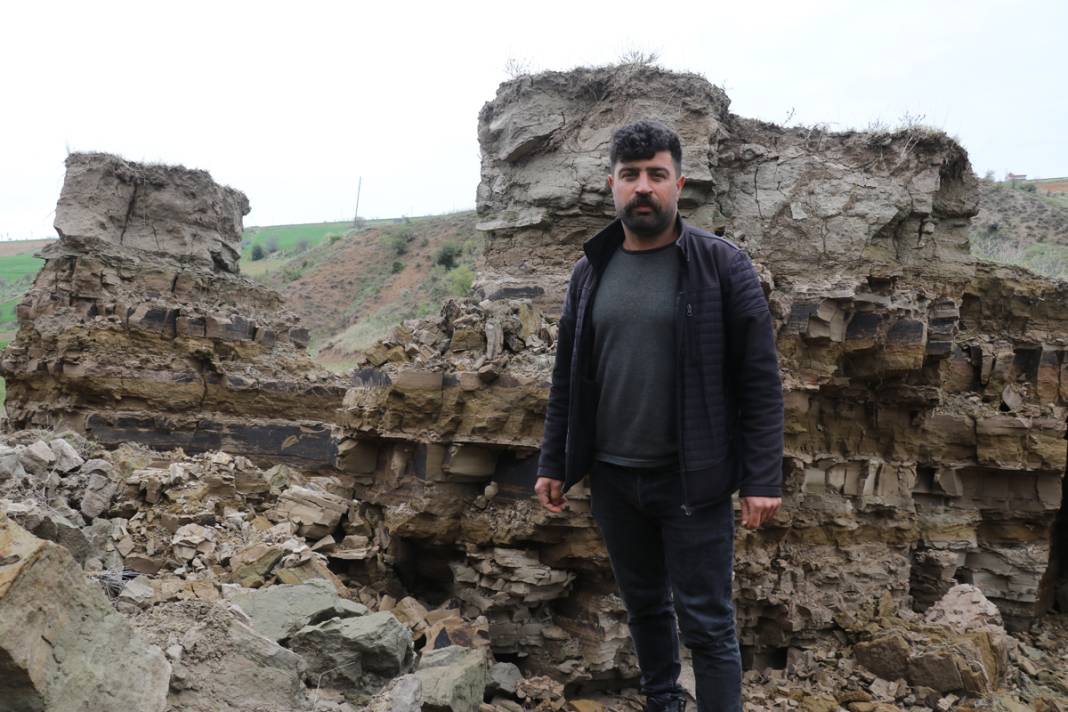 Depremden sonra oldu! Dağ üstümüze geliyor sandık 17