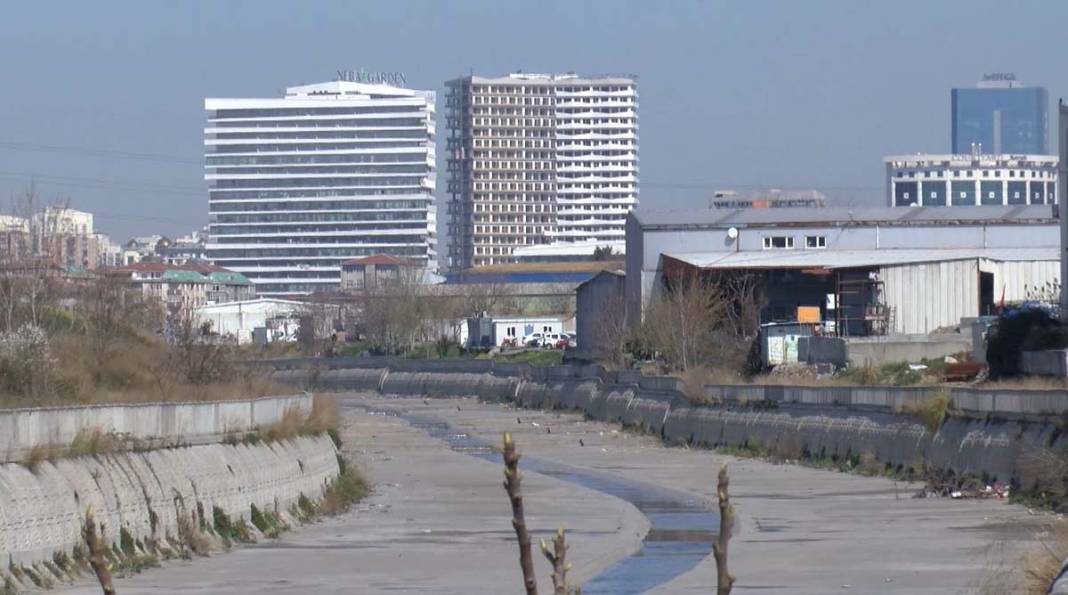 Depremde riskli ilçeleri tek tek açıkladı: İstanbul'da 'alüvyon' tehlikesi 2