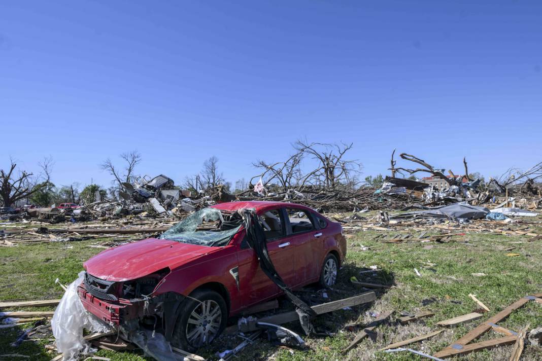 Taş üstünde taş kalmadı! ABD'deki hortum felaketinde ölü sayısı artıyor 41