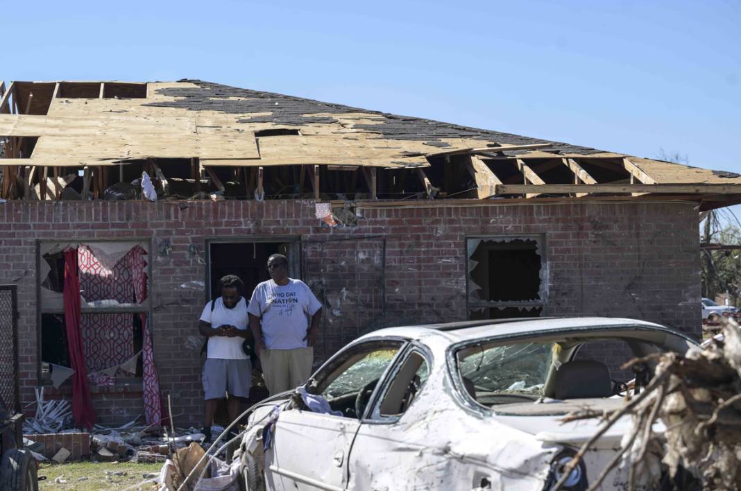 Taş üstünde taş kalmadı! ABD'deki hortum felaketinde ölü sayısı artıyor 37