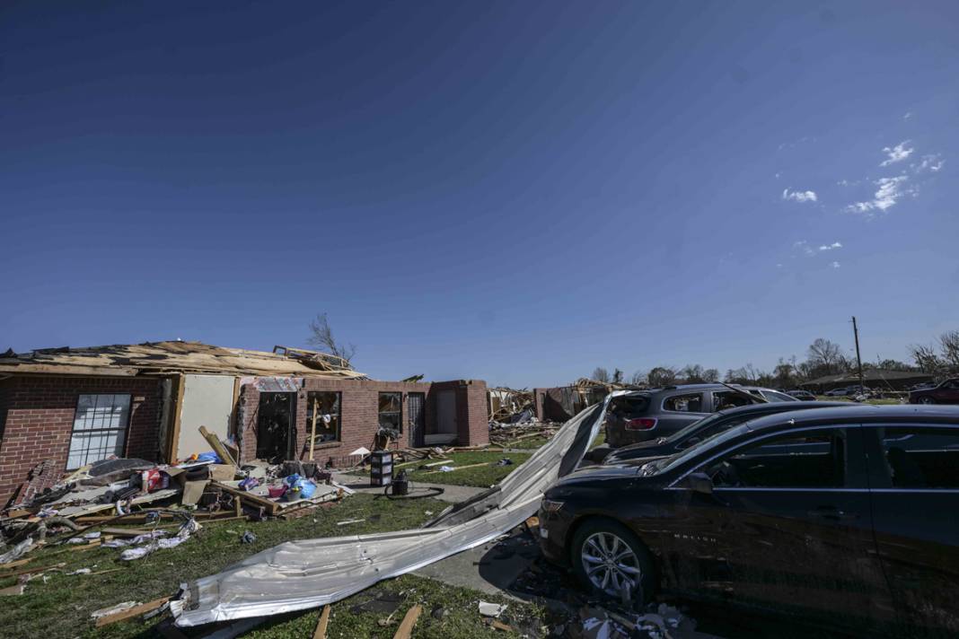 Taş üstünde taş kalmadı! ABD'deki hortum felaketinde ölü sayısı artıyor 22