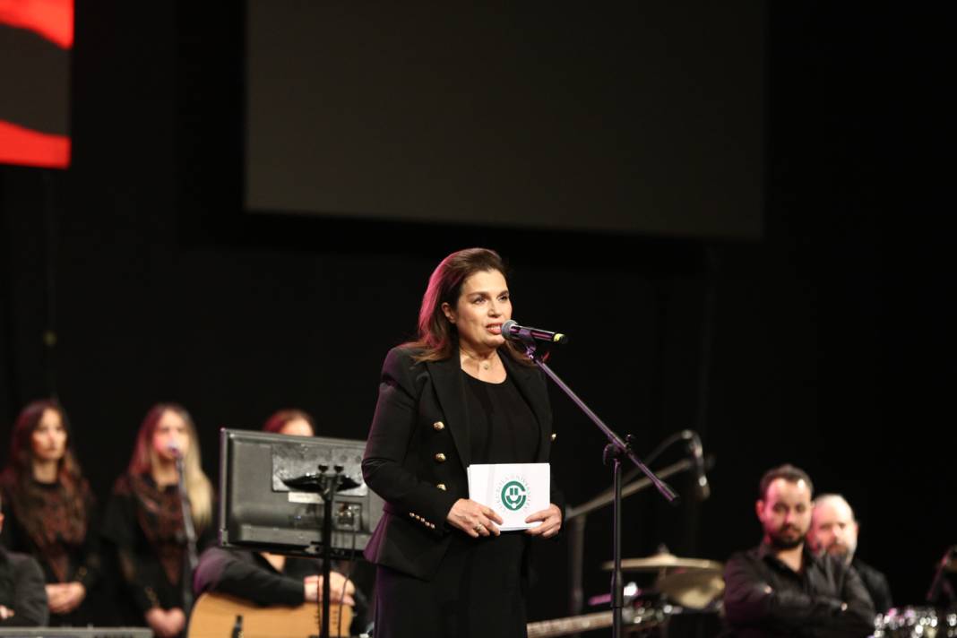 Depremden geriye 'Yara Bere' kaldı... Kaybettikleri 7 arkadaşları anısına 7 mum 3