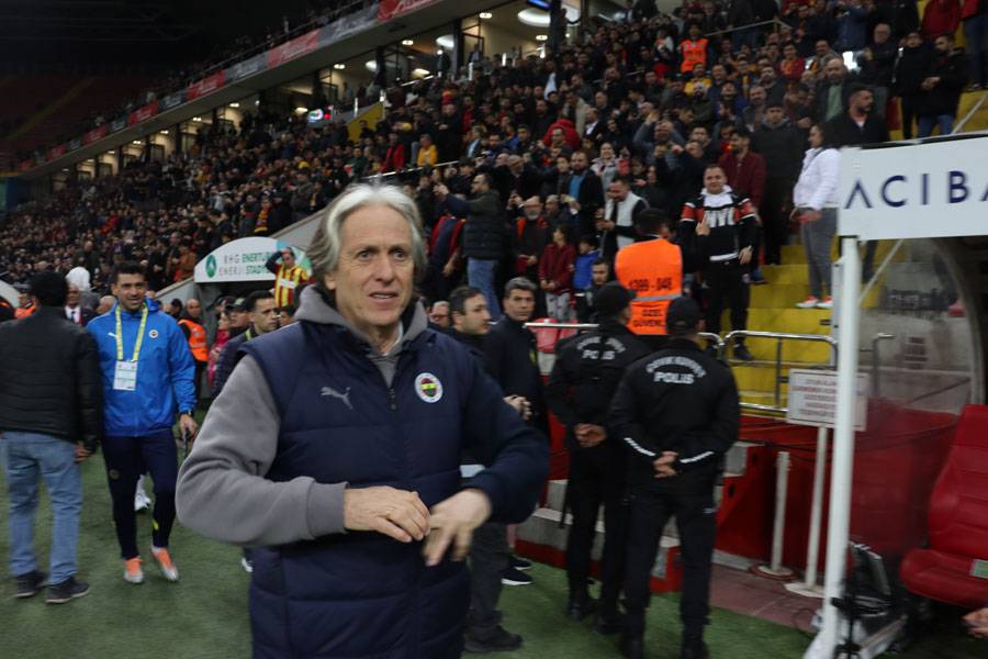 Jorge Jesus'un ses kayıtları ortaya çıktı Ali Koç yeni teknik direktör arayışlarına başladı 2