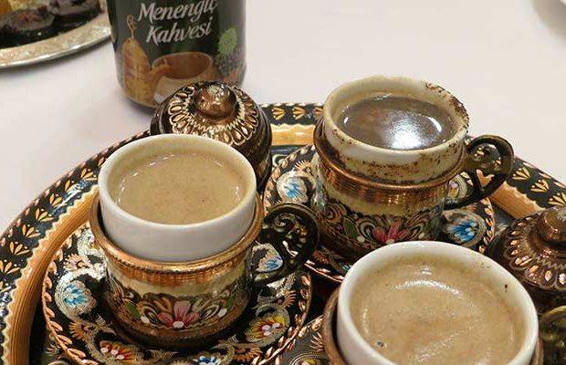 Türk kahvesinden daha faydalı olduğu ortaya çıktı! Bir fincanı öksürüğü 'şıp' diye kesiyor! 9