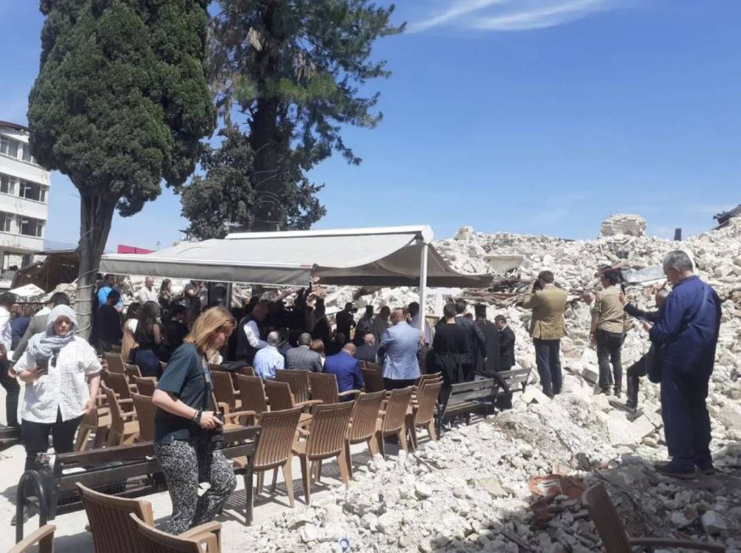 Hatay'da depremin ardından ilk Paskalya: Kutlama değil anma 9