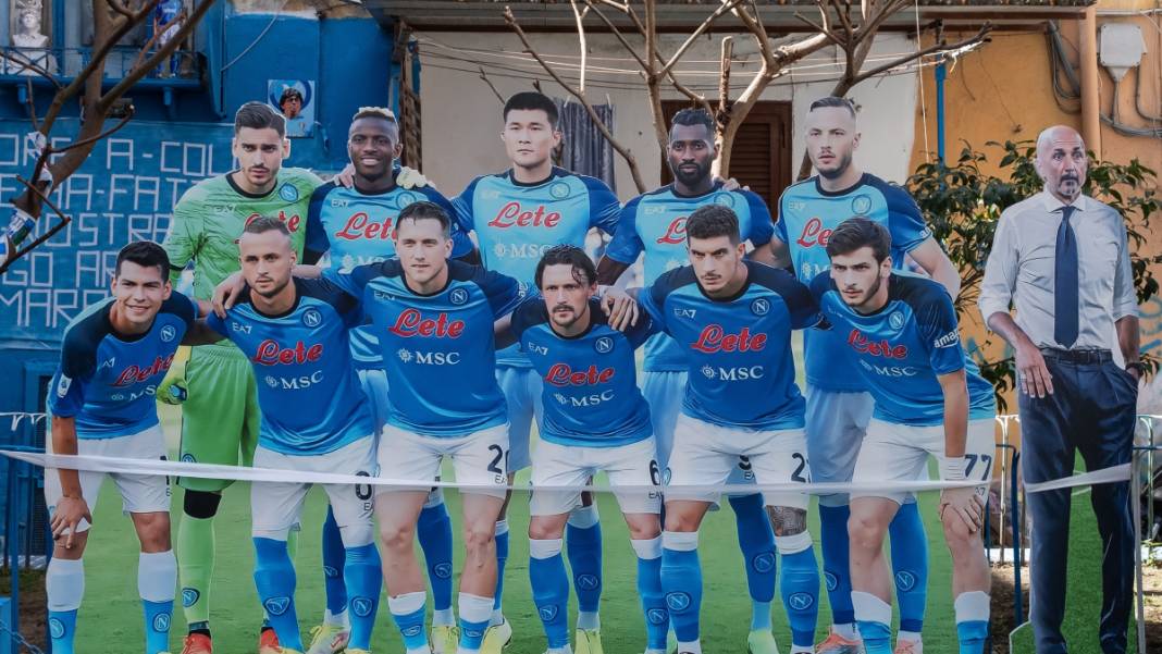 Maradona’dan sonra ilk: Napoli karnaval alanına döndü 8