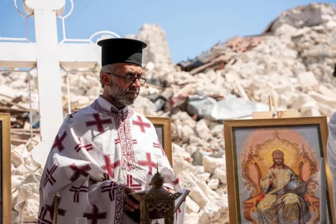 Hatay'da depremin ardından ilk Paskalya: Kutlama değil anma 11