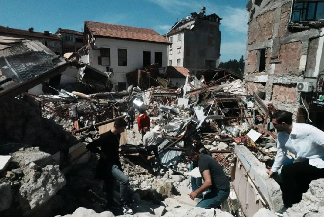 Hatay'da depremin ardından ilk Paskalya: Kutlama değil anma 10