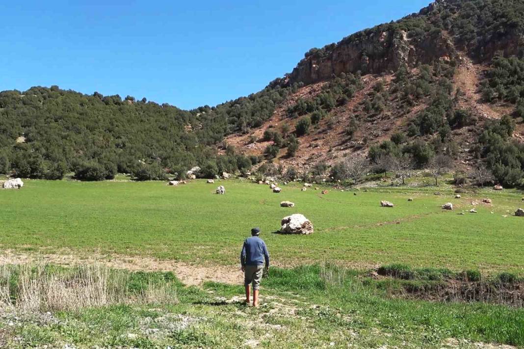 Depremin korkutucu boyutu! Gökten taş yağdı 5