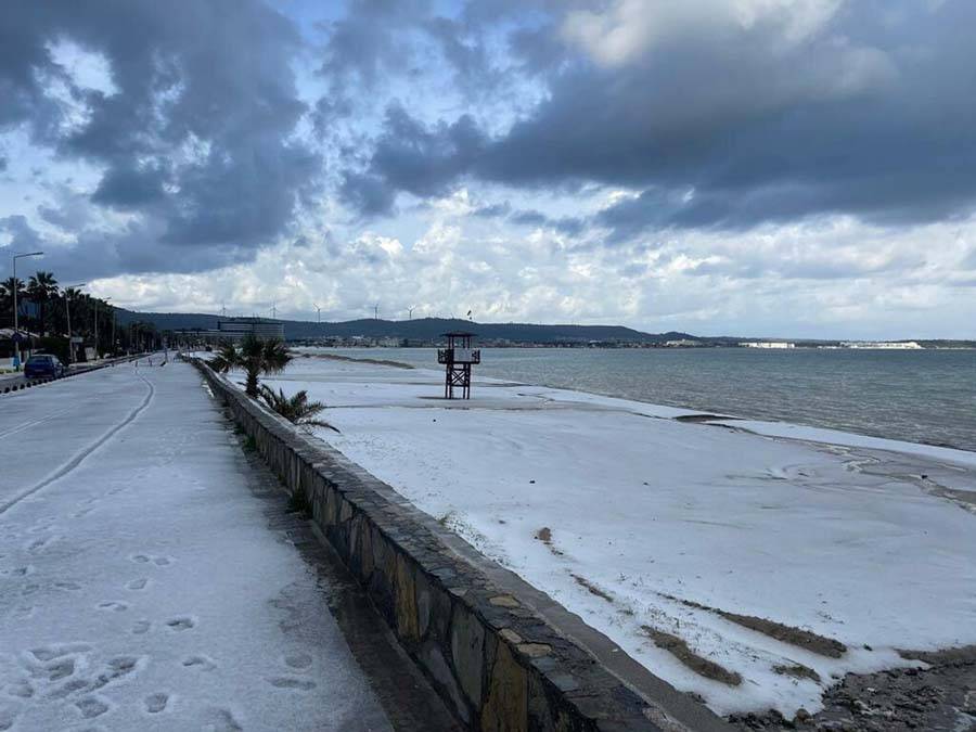 İzmir nisan ayında bembeyaz oldu: Kar yağmadı ama... 8