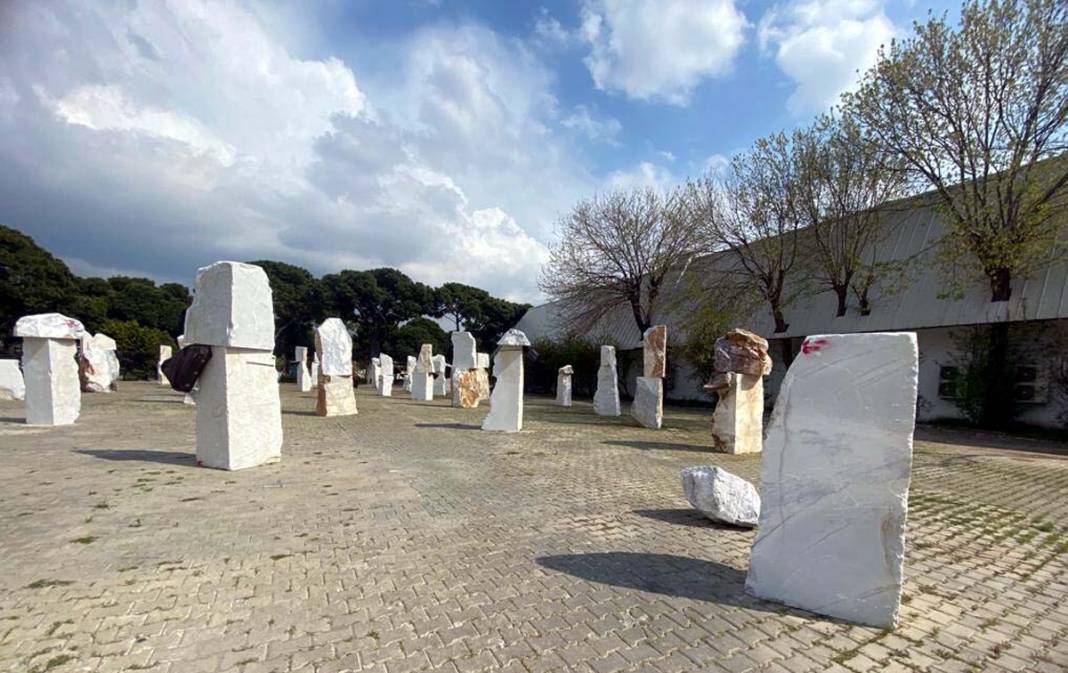 Ahmet Güneştekin'in 'Gavur Mahallesi' sergisine çirkin saldırı 7