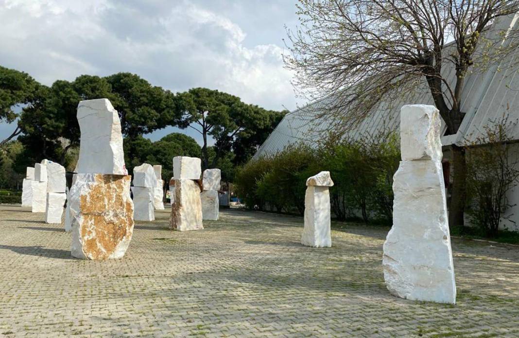 Ahmet Güneştekin'in 'Gavur Mahallesi' sergisine çirkin saldırı 3