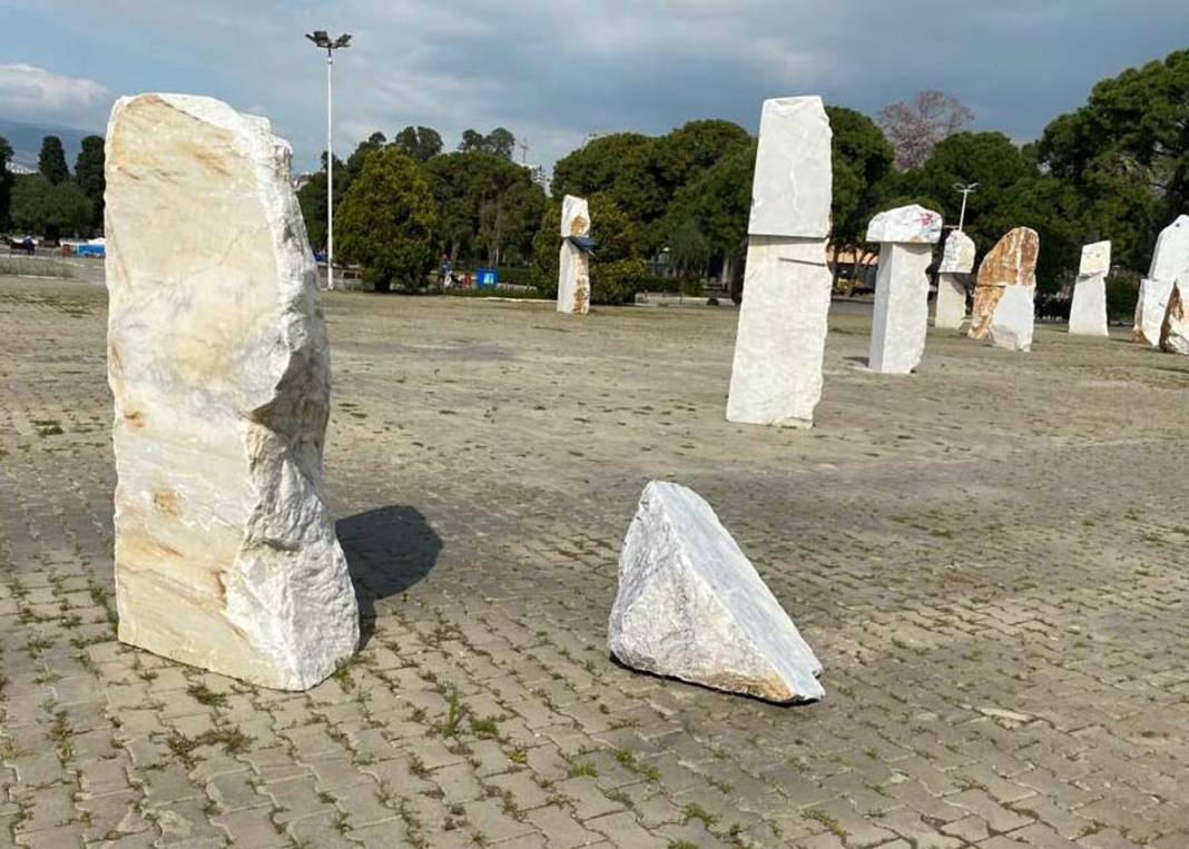 Ahmet Güneştekin'in 'Gavur Mahallesi' sergisine çirkin saldırı 4