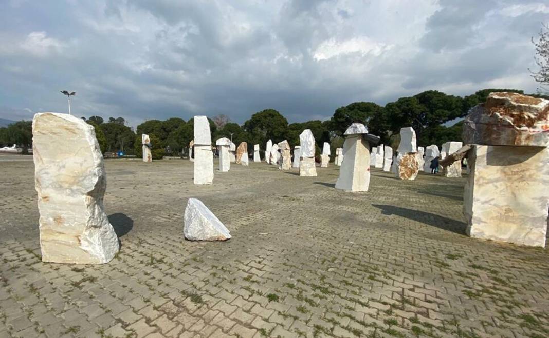 Ahmet Güneştekin'in 'Gavur Mahallesi' sergisine çirkin saldırı 1