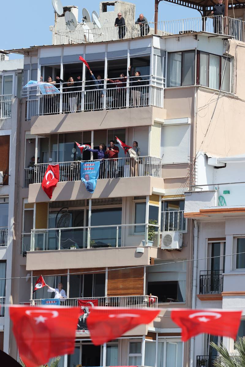 Altı liderden İzmir'de gövde gösterisi: Alan doldu taştı 3