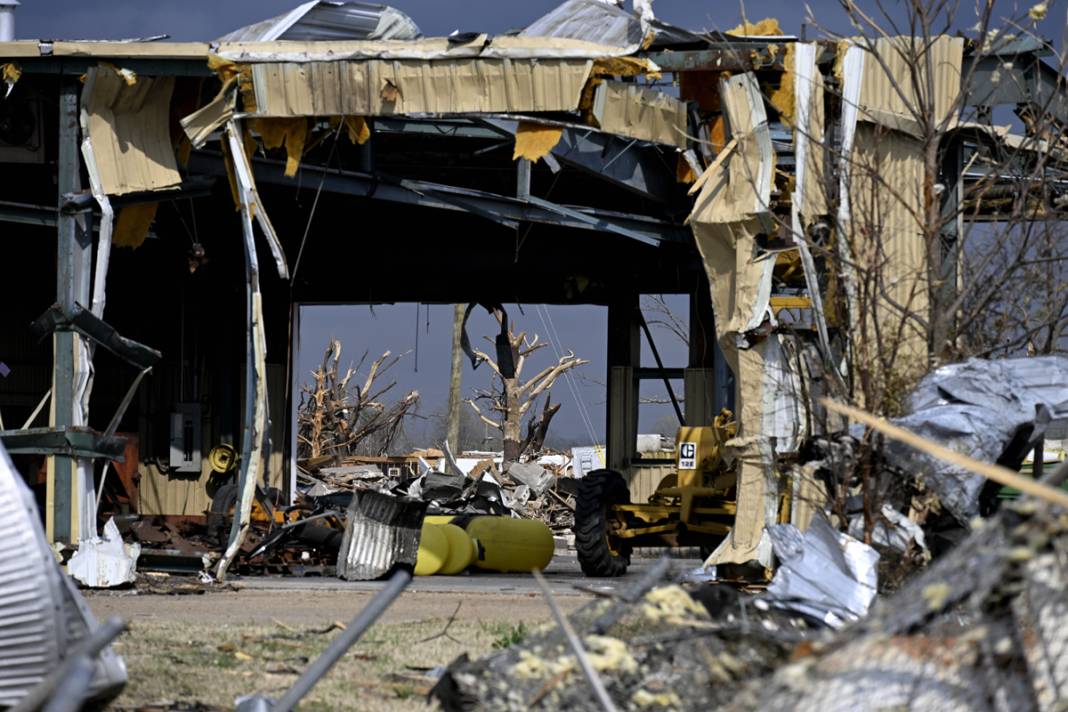 26 kişinin hayatını kaybettiği ABD’de son 24 saatte 57 hortum 18