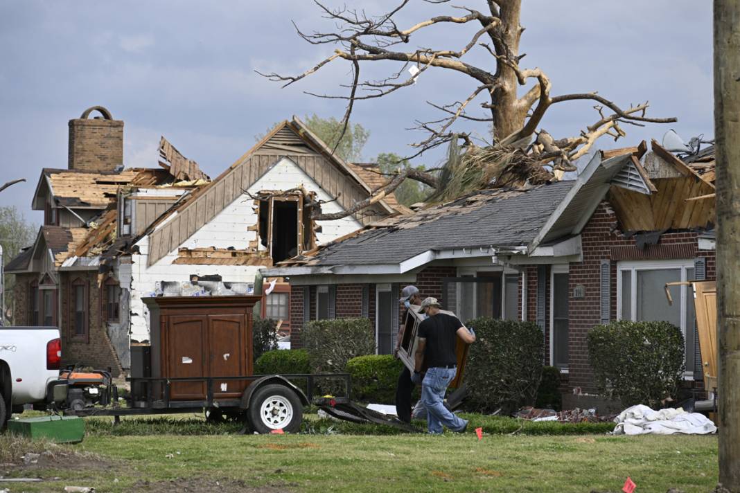 26 kişinin hayatını kaybettiği ABD’de son 24 saatte 57 hortum 16