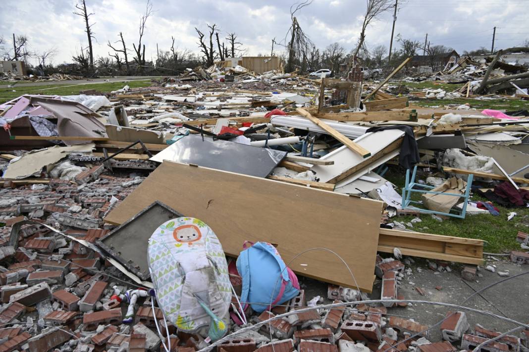 26 kişinin hayatını kaybettiği ABD’de son 24 saatte 57 hortum 9