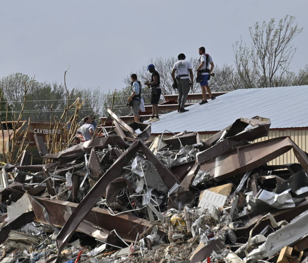 26 kişinin hayatını kaybettiği ABD’de son 24 saatte 57 hortum 5