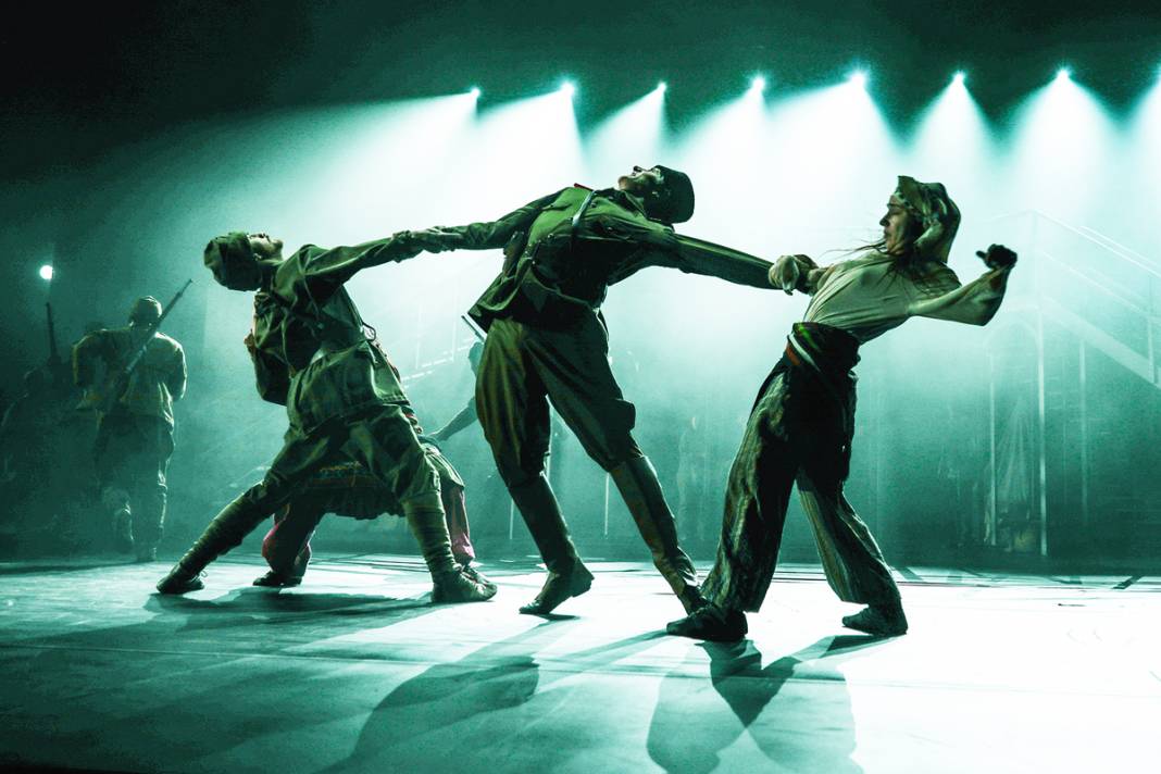 '1923' müzikali sahnede 5