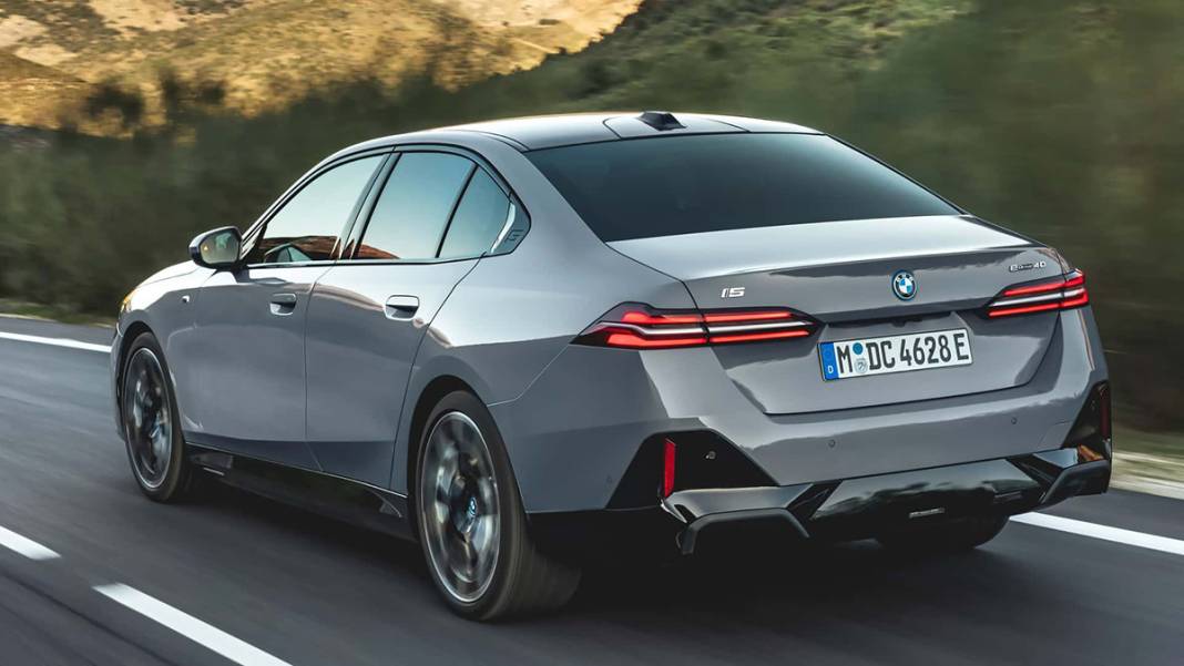 Yepyeni BMW 5 Serisi tanıtıldı! Peki gözler eskiyi arayacak mı? 5