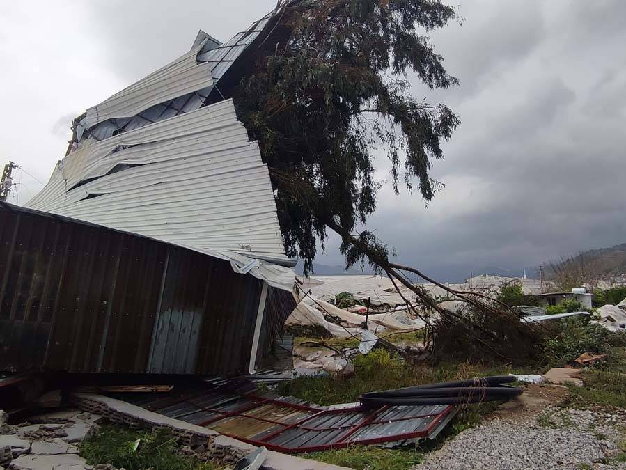 Antalya ve Mersin yerle bir oldu: Sel bastı hortum oluştu 7