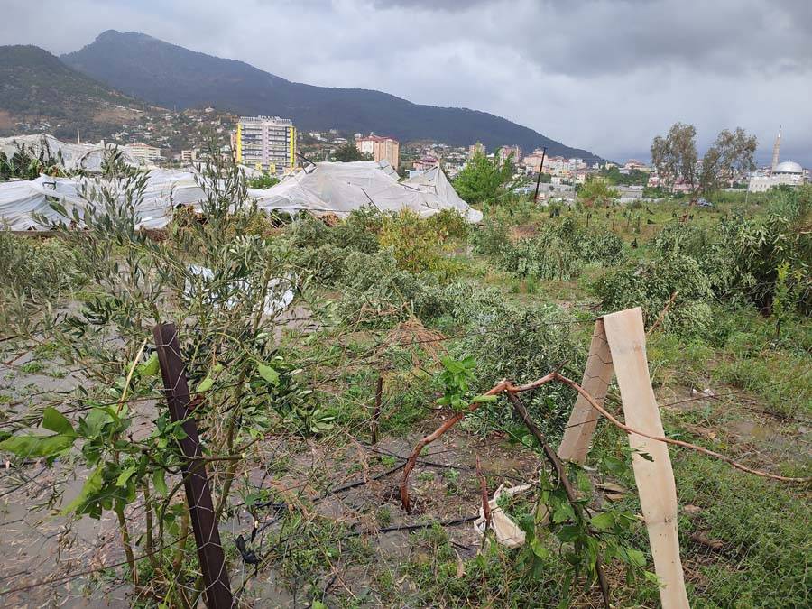 Antalya ve Mersin yerle bir oldu: Sel bastı hortum oluştu 5