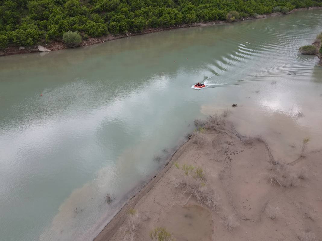 Bölge didik didik: Azad'dan 21 gündür haber yok 6