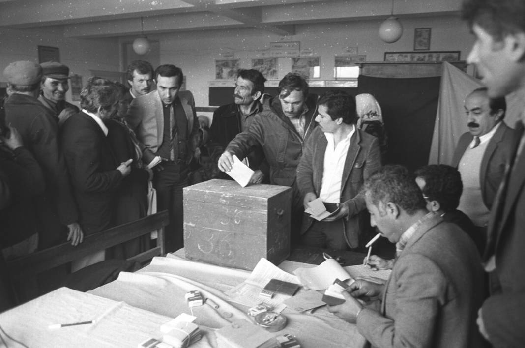 Türkiye'de dünden bugüne seçim manzaraları 13