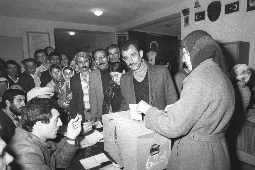 Türkiye'de dünden bugüne seçim manzaraları 12