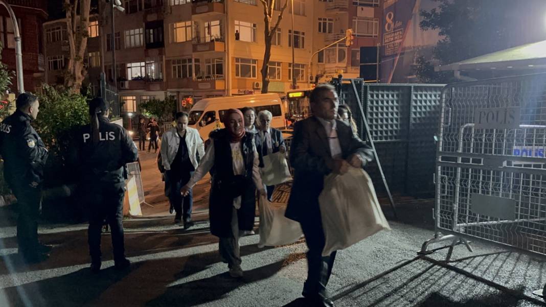 Oylar ilçe seçim kurullarına getirilmeye başladı 2